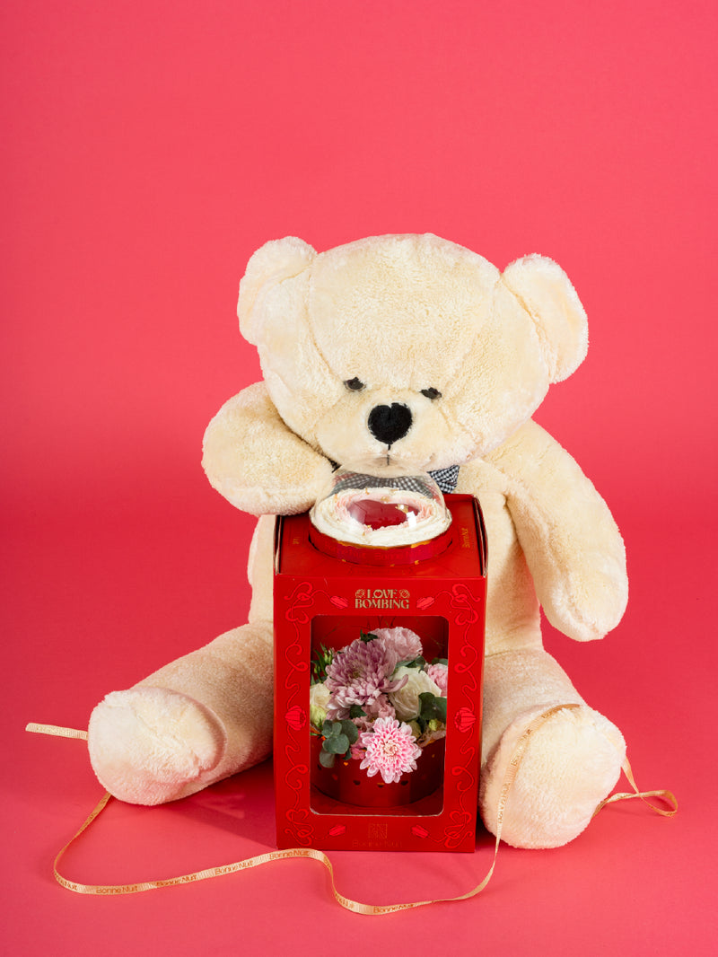 Love Bombing, Peluş Ayıcık