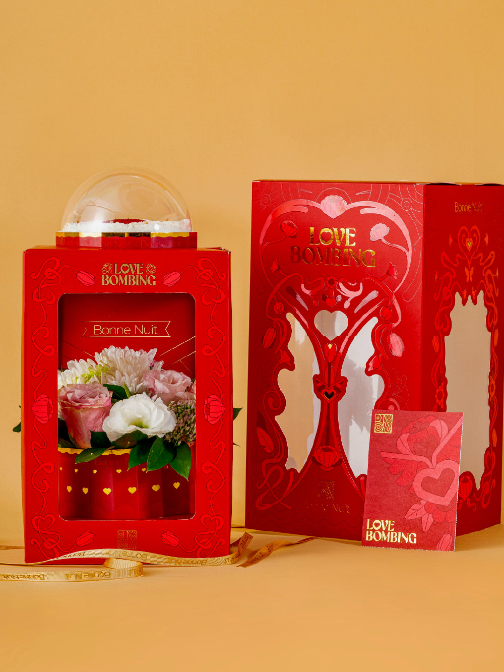 Love Bombing, Peluş Ayıcık, Uçan Balon
