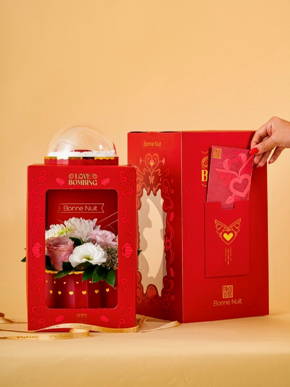 Love Bombing, Peluş Ayıcık
